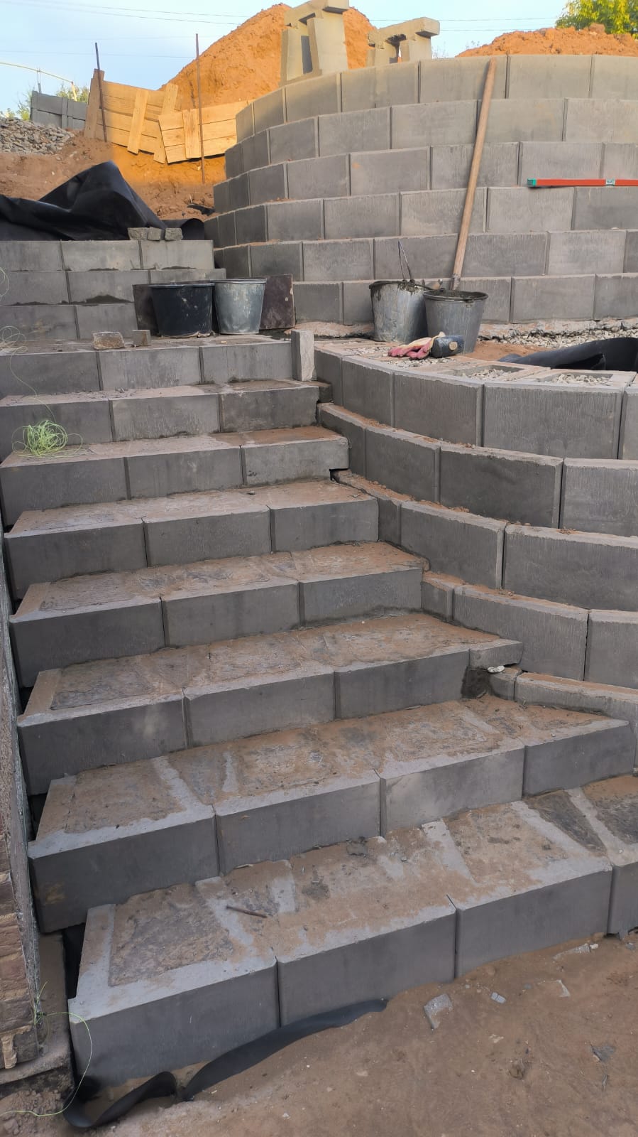 Подпорные блоки